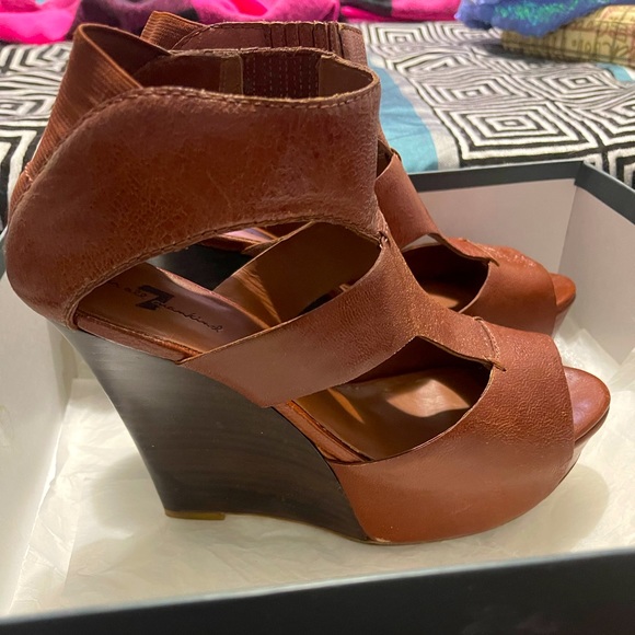 7 for all mankind leather wedge shoes, great leather and in amazing condition. - Picture 3 of 10